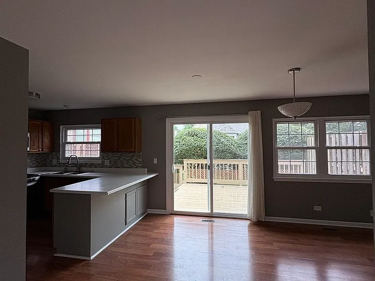 503 Ascot Ln — Photo 4