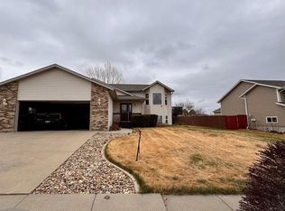 990 Haakon St, Rapid City, SD 57703