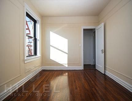 5th image of 3614 165th St APT 6DS