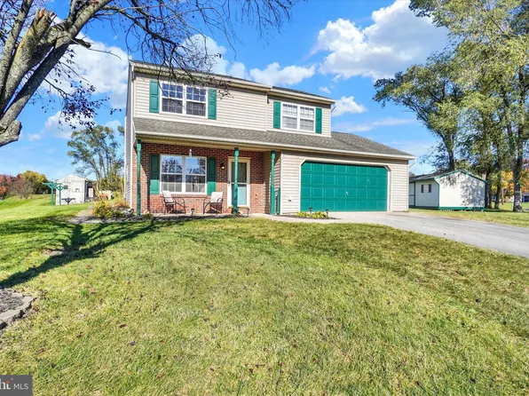 2901 Solar Dr, Dover, PA 17315
