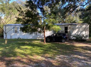 5114 Silver Lake Dr, Palatka, FL 32177