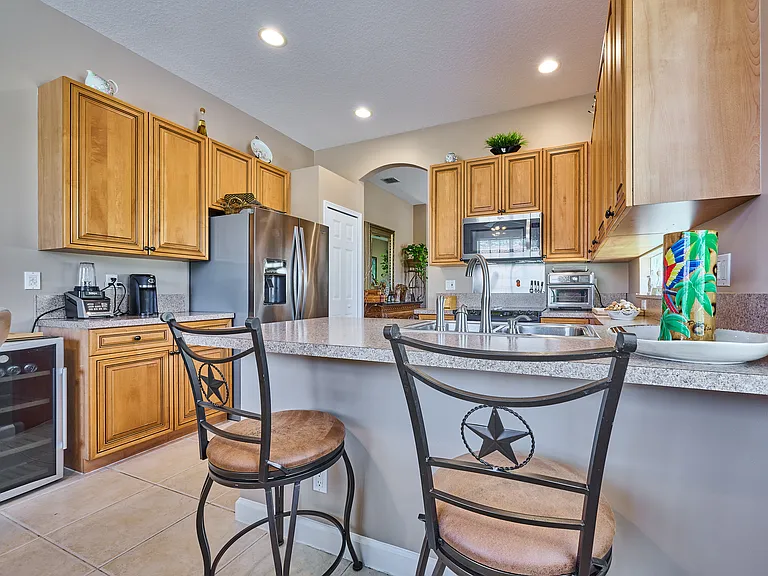 530 Commons Dr — Photo 5