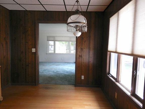 Bright cheery dining room area