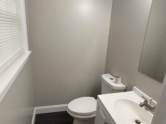 3rd image of 77 Charlotte Dr