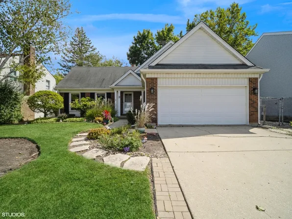 3 Greenvale Rd, Vernon Hills, IL 60061