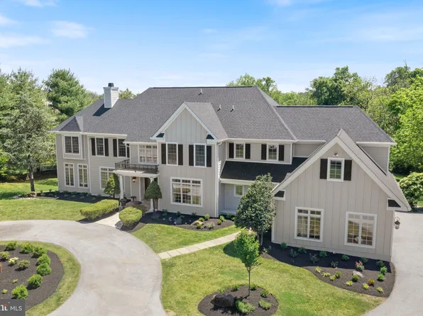 1014 Sugartown Rd, Berwyn, PA 19312