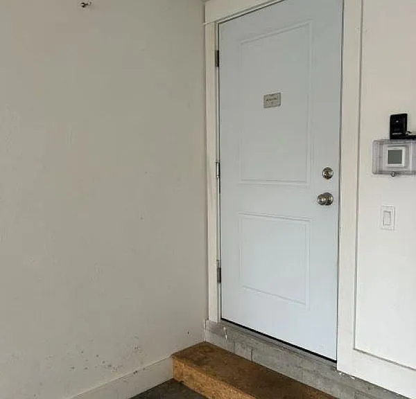2 Lake St #A — Photo 8