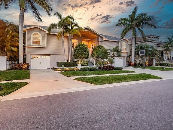 3rd image of 5963 Bayview Cir S