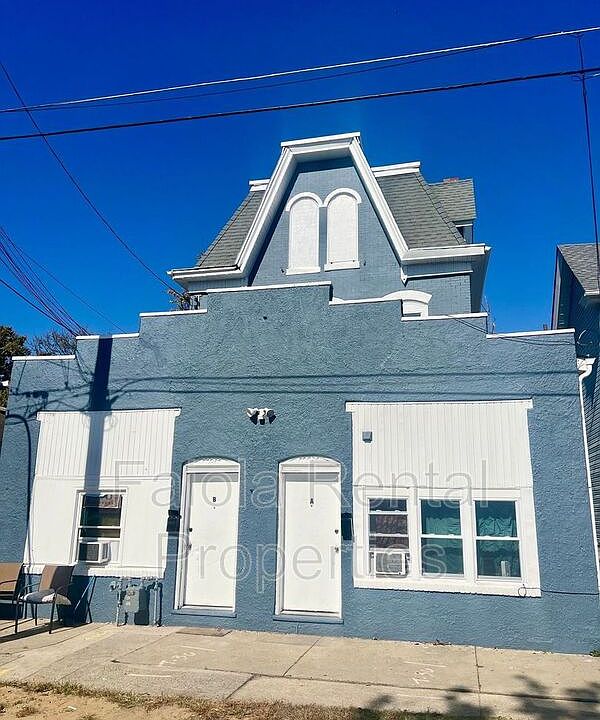 1st image of 14 W Broad St #B