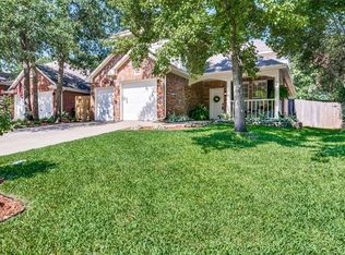 1516 Arbor Ridge Dr, Fort Worth, TX 76112