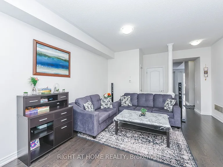 36 Spokanne St — Photo 8