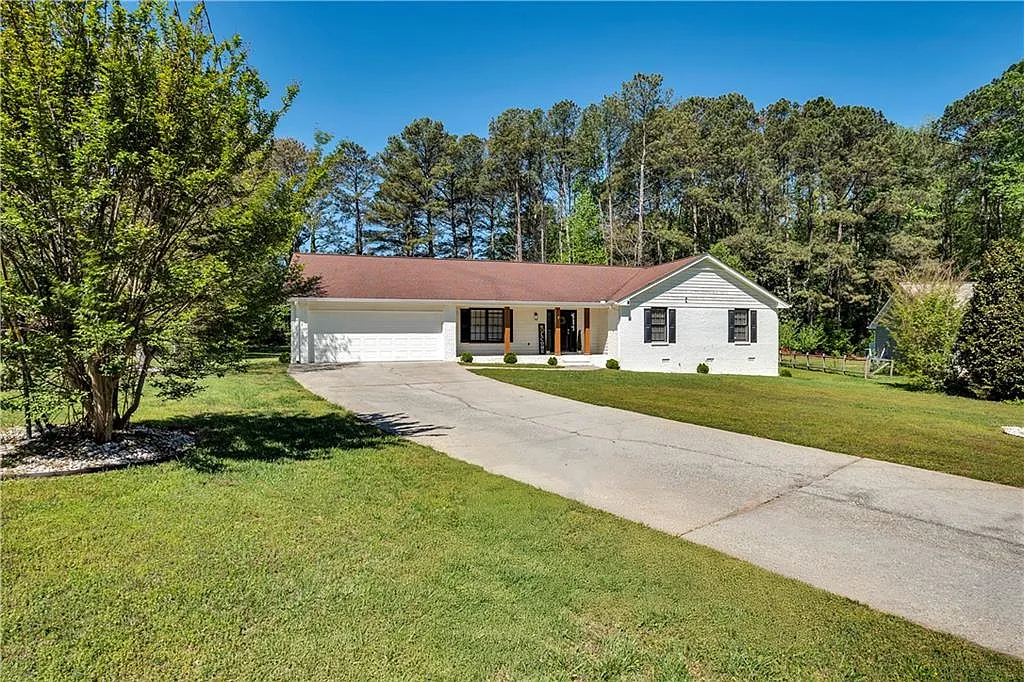 Building Photo - 2203 Meadow Dr