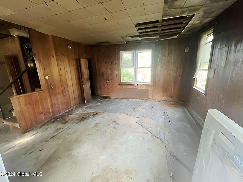 5th image of 1335 Sacandaga Road