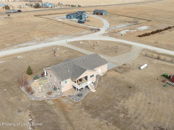 9984 36b St SW, Gladstone, ND 58630