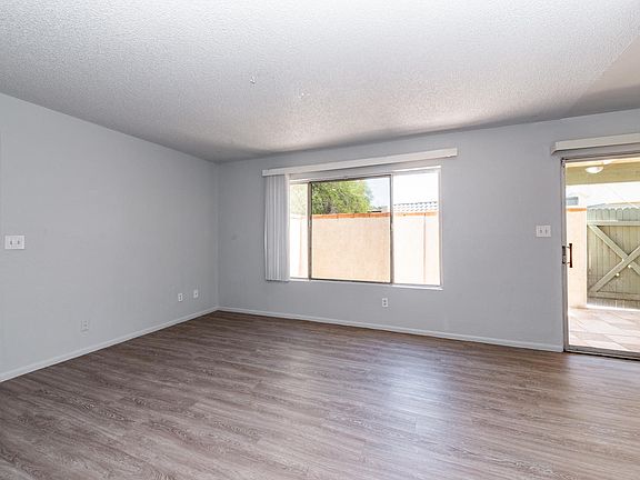 3rd image of 5178 W Olive Ave
