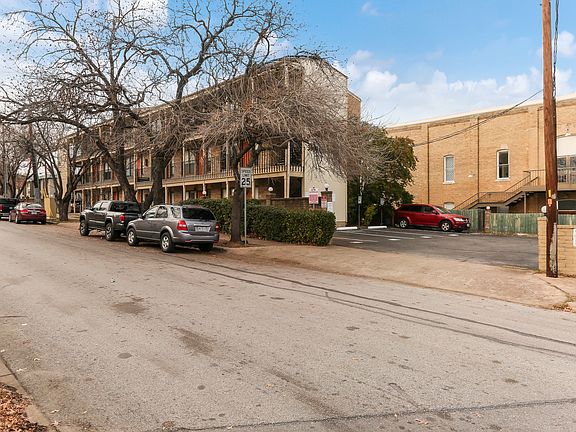 3rd image of 3000 Guadalupe St Unit 301