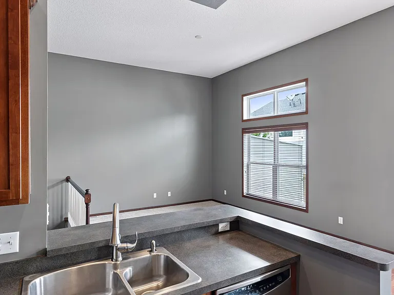 15424 Foster Dr N — Photo 15