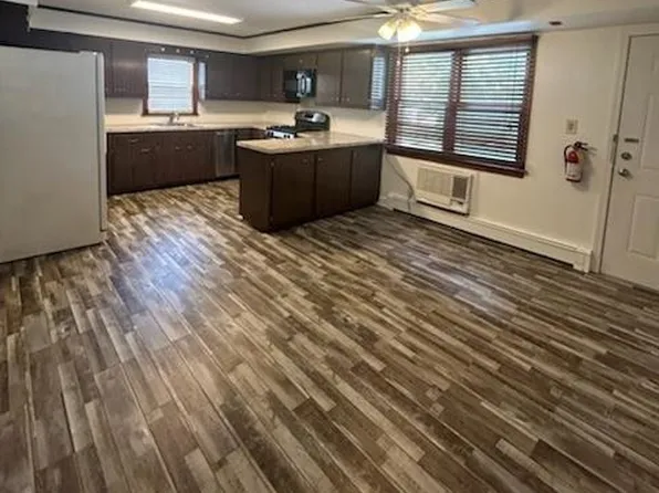 156 Chestnut St APT B, Rutherford, NJ 07070