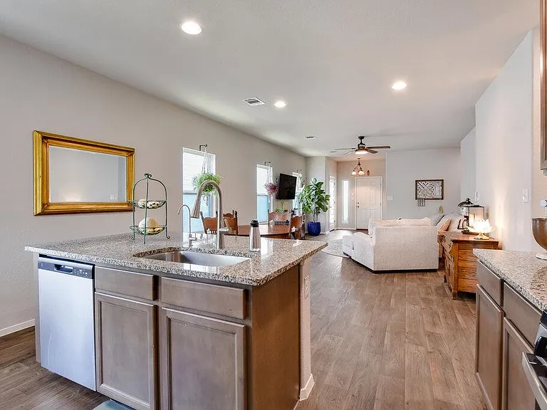 121 Bent Creek Ln — Photo 9
