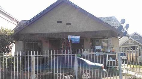 1st image of 1000 E 43rd Pl