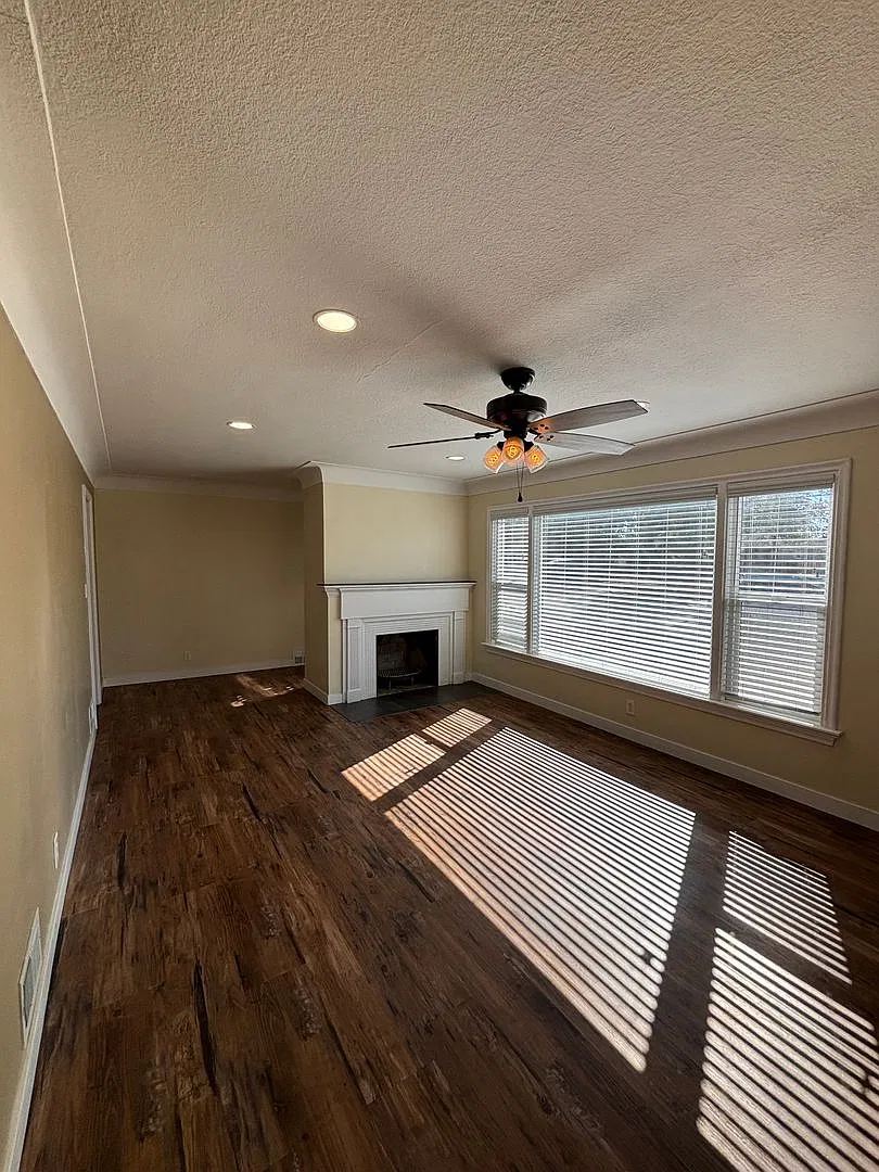 Spacious 5-Bedroom Home in Blackfoot, Idaho — Photo 3