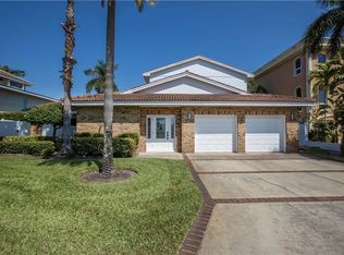 25 Paradise Ln, Treasure Island, FL 33706