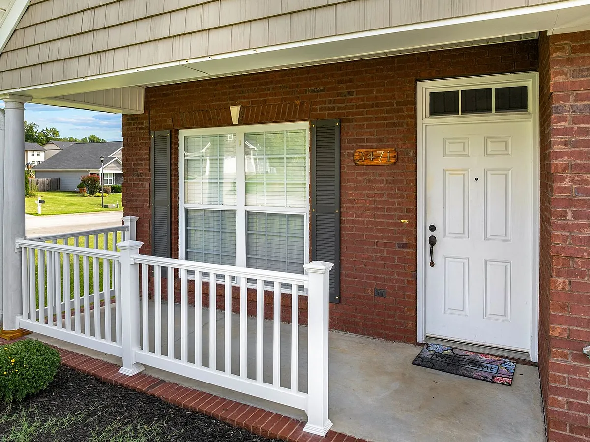 Building Photo - 3471 Walden Dr