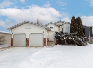 179 W Douglas Ave, Red Deer, AB T4R 2G2