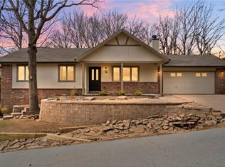 32 Quantock Hills Dr, Bella Vista, AR 72715