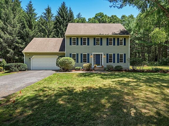 2nd image of 41 Country Ln