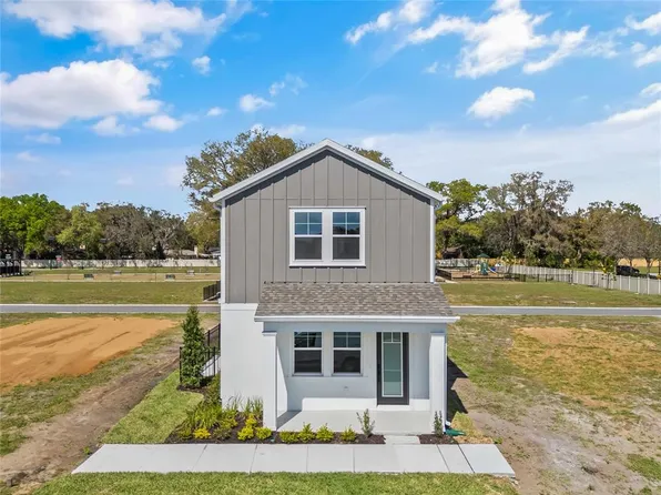 2050 FARM FIELD COURT, VALRICO, FL 33596