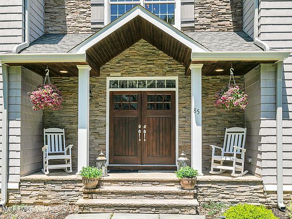 5th image of 85 Clover Hill Road