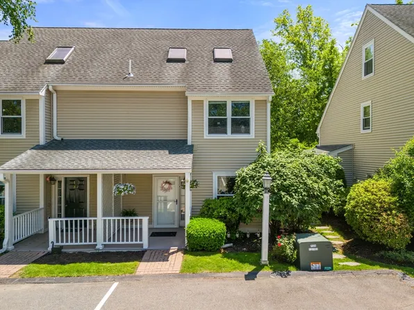 81 Hammond Pl #81, Woburn, MA 01801