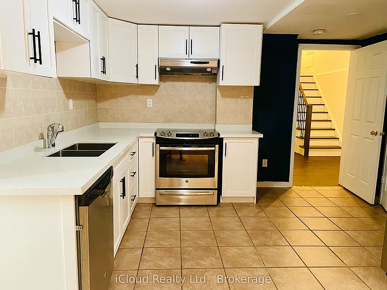 1013 McCuaig Dr — Photo 33