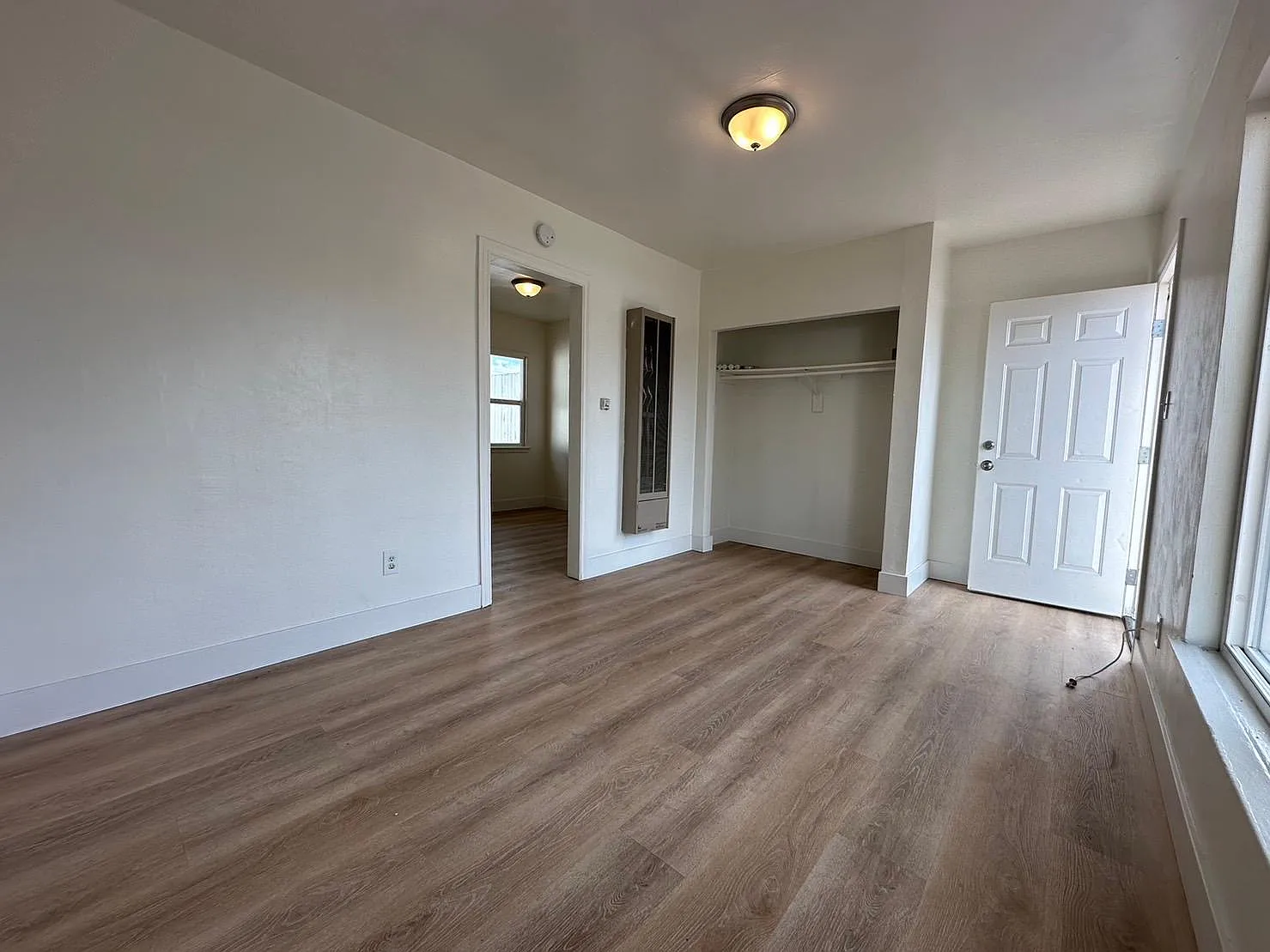 Studio, 340 sqft, $1,550 — Photo 3