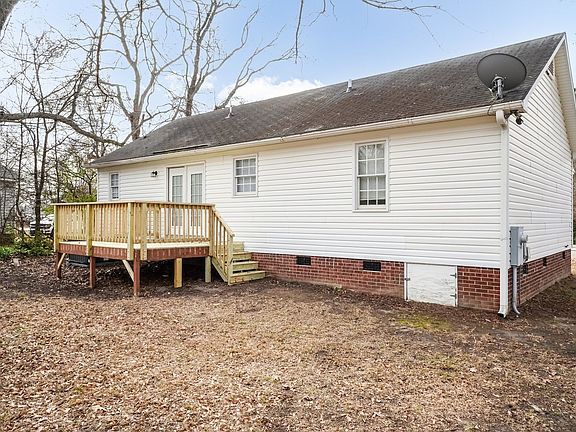5th image of 612 W Stallings St