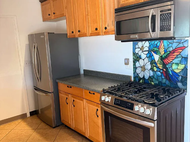 98 E Palomar St — Photo 8