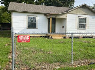 122 W 15th St, Lake Charles, LA 70601