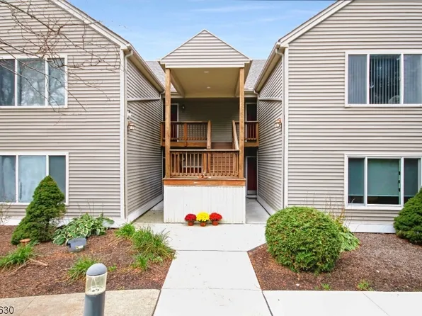 34 Falcon Ridge Way #34, Hamburg Boro, NJ 07419