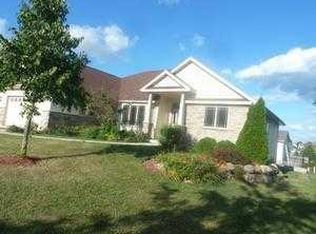 373 Wynnwood Dr, Verona, WI 53593