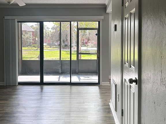 3rd image of 5244 Eaglesmere Dr