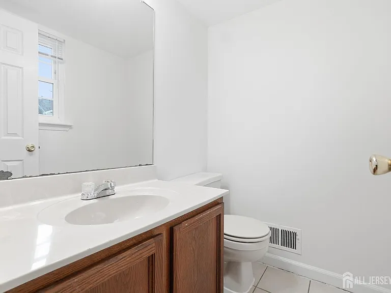 374 Aldeburgh Ave — Photo 8