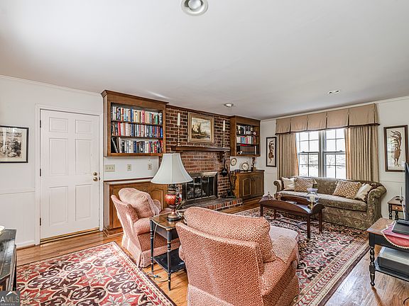 4th image of 4 Windemere Ln SE
