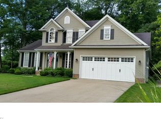8840 Eaton Dr, Sagamore Hills, OH
