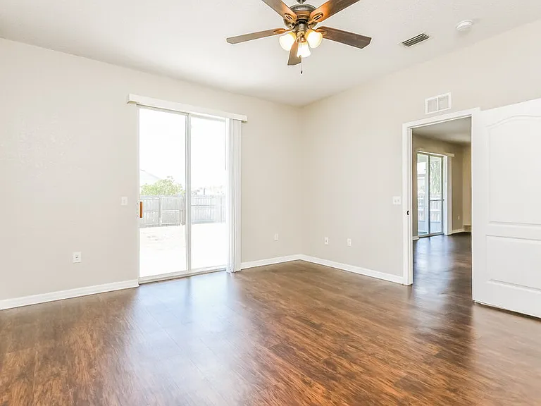 6033 Live Oak Dr — Photo 10