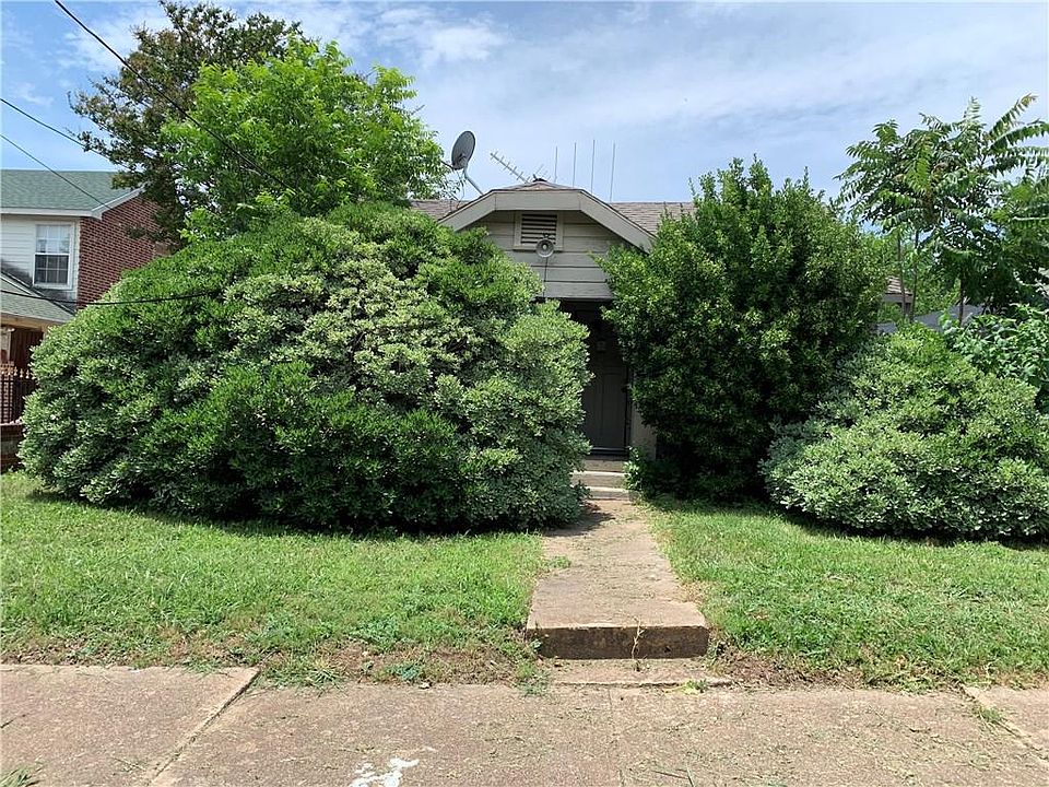 2nd image of 1631 Navaro St