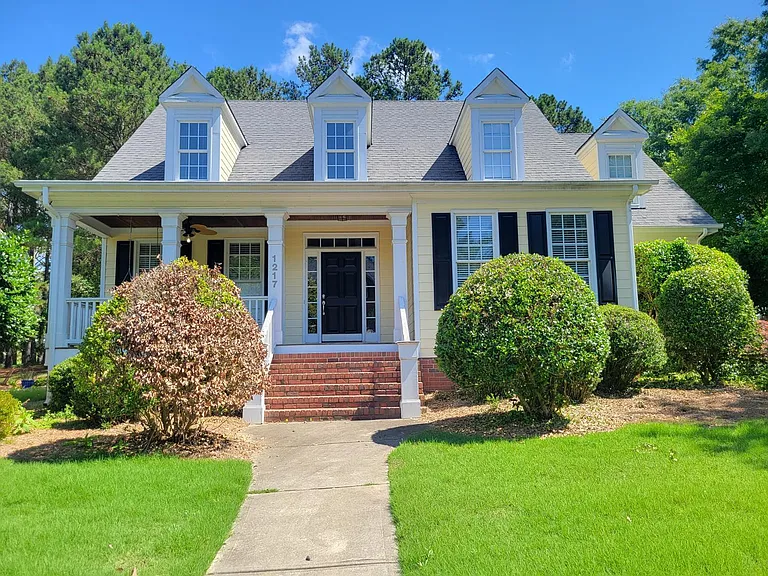 1217 Crozier Ct — Photo 1