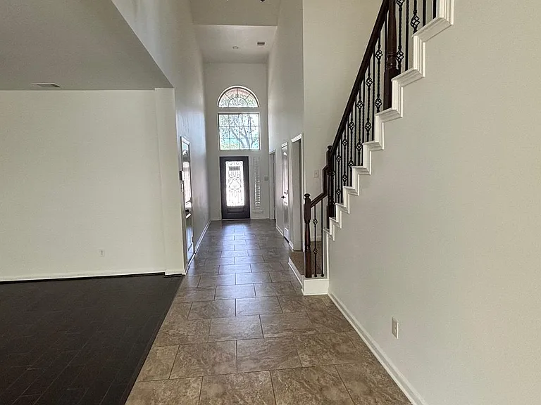 6222 Bristol Path Ln — Photo 2