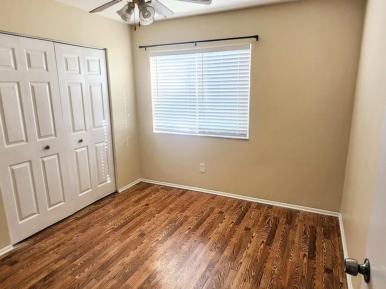 431 SE Dalva Ave — Photo 7