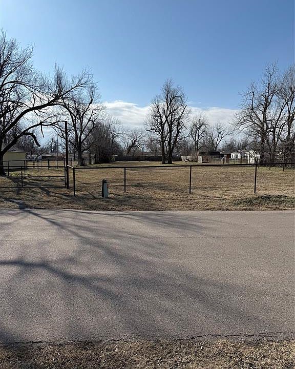1st image of 3200 SE 18th St Lot 2